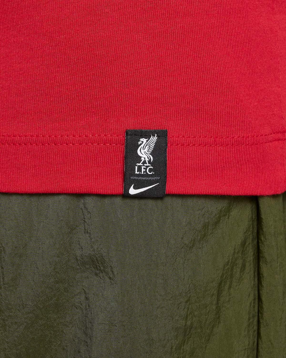 Liverpool F.C. Older Kids' Nike T-Shirt | Gym Red