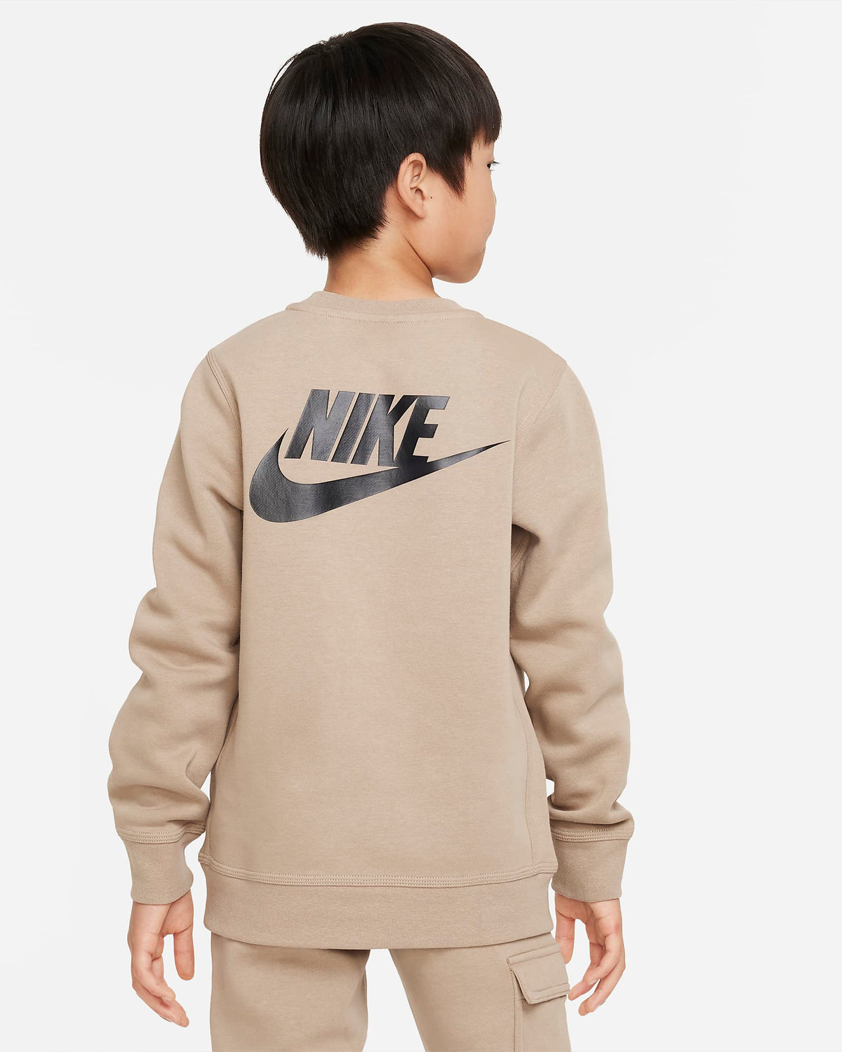 Nike Sportswear Standard Issue Older Boys' Crew-neck Sweatshirt | Khaki