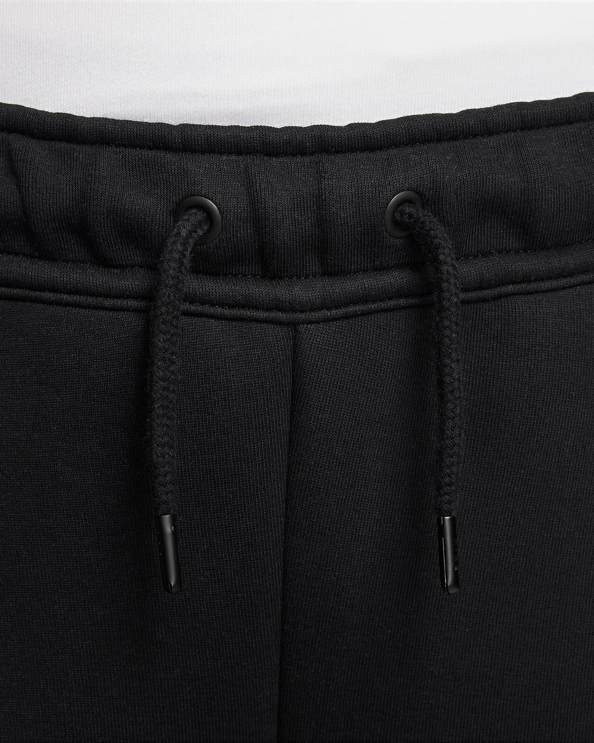 Nike Sportswear Tech Fleece Older Boys' Trousers | Black